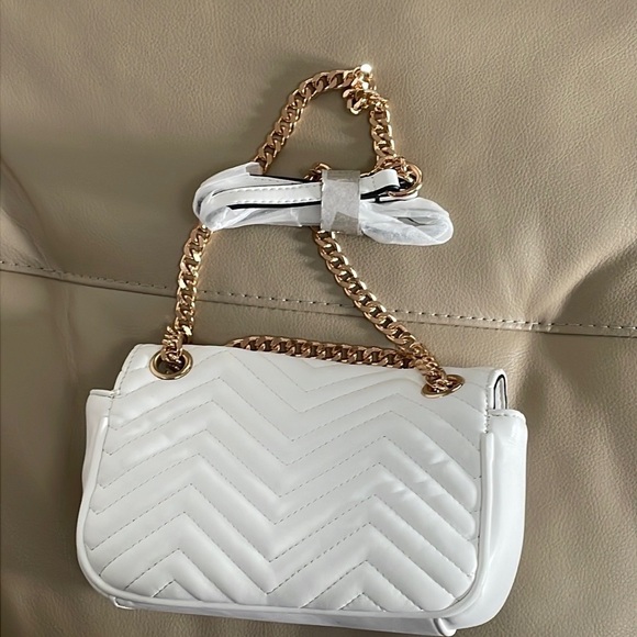 L.A. Express Woman’s Purse - Picture 2 of 4